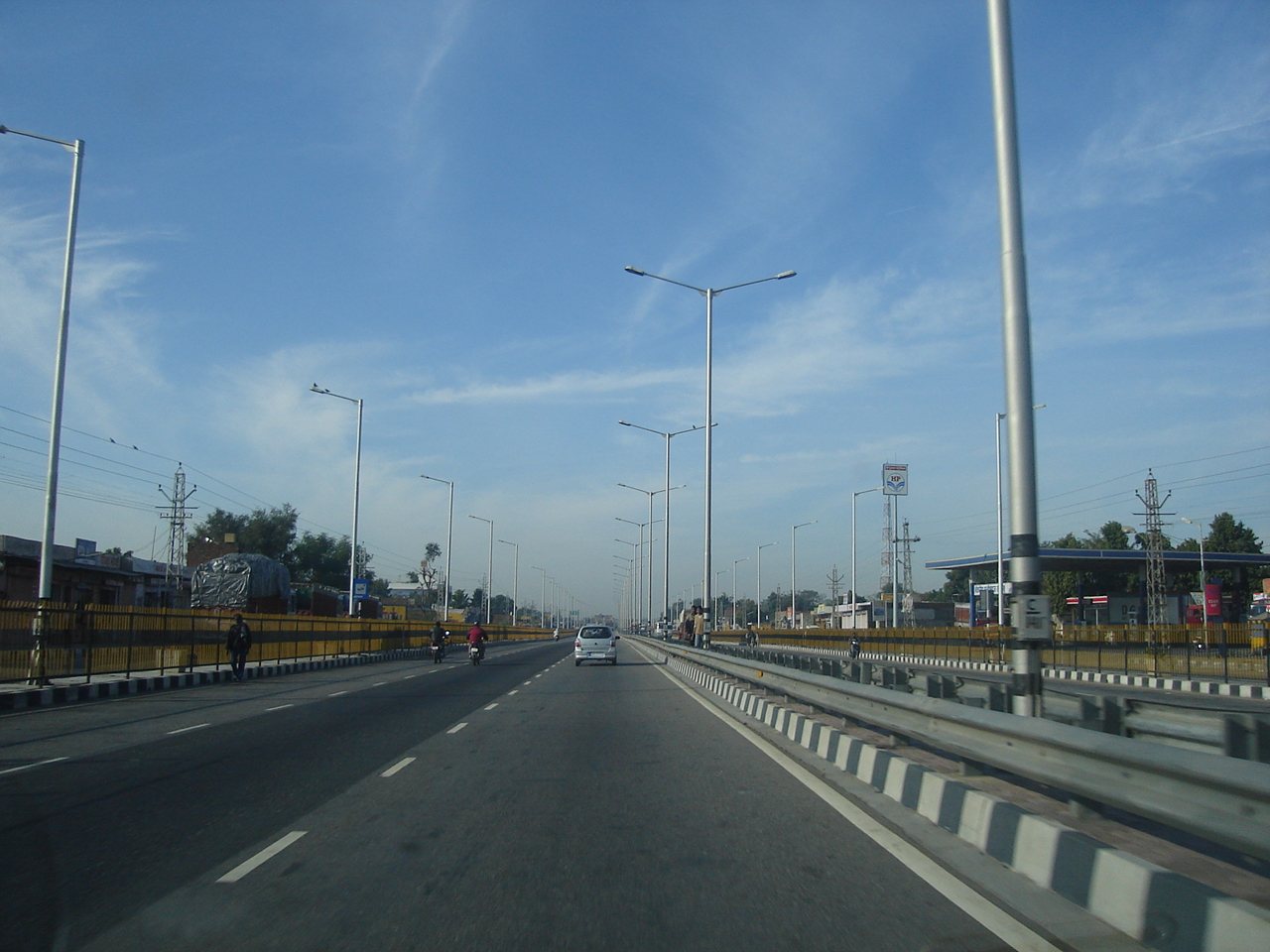 राजस्थान में जयपुर-अजमेर राजमार्ग (फ़ाइल फ़ोटो)