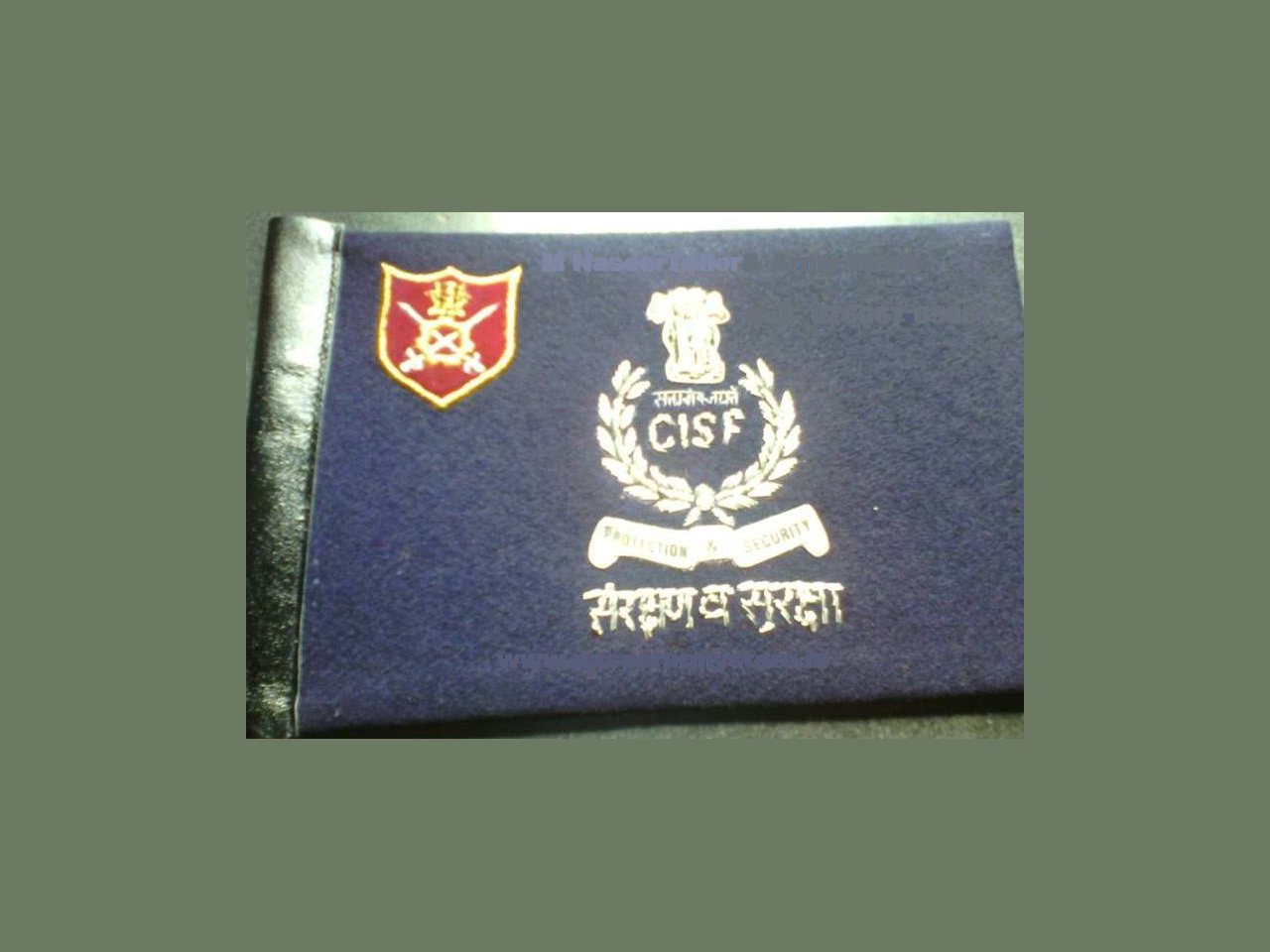 ड्यूटी पर केंद्रीय औद्योगिक सुरक्षा बल के जवान (फ़ाइल फ़ोटो)