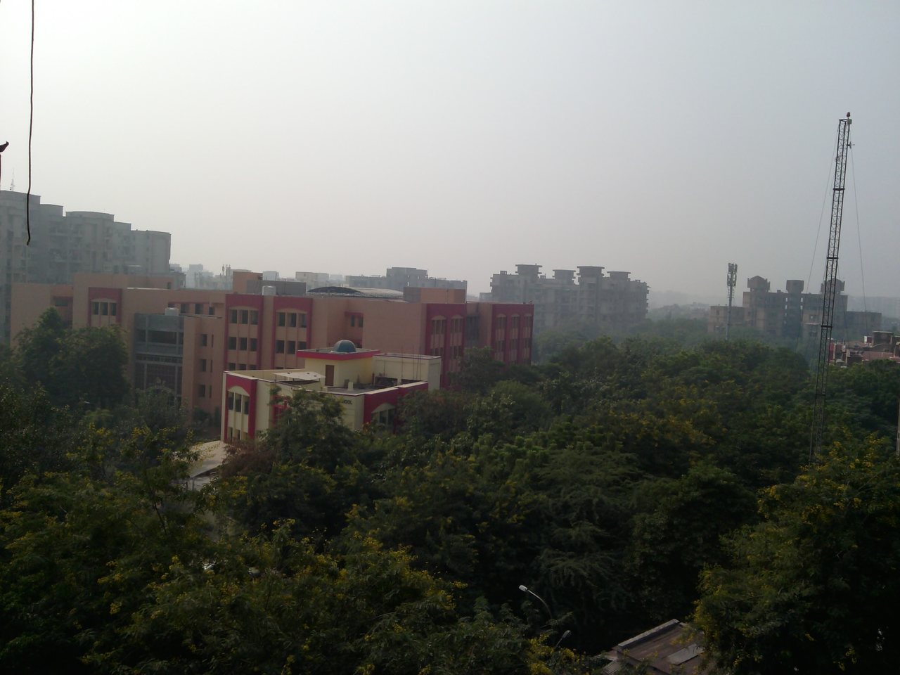 नई दिल्ली में धुंध भरी सुबह (फ़ाइल फ़ोटो)