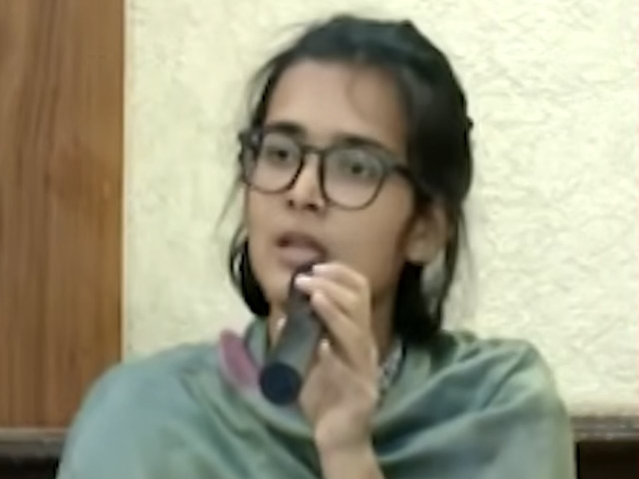 आइसा अध्यक्ष नेहा बोरा (फ़ाइल फ़ोटो)