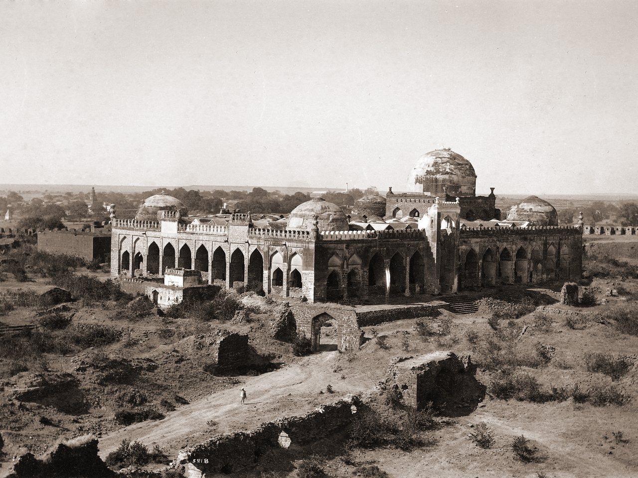 कलबुर्गी में ऐतिहासिक गुलबर्गा किले की मस्जिद (फ़ाइल फ़ोटो)