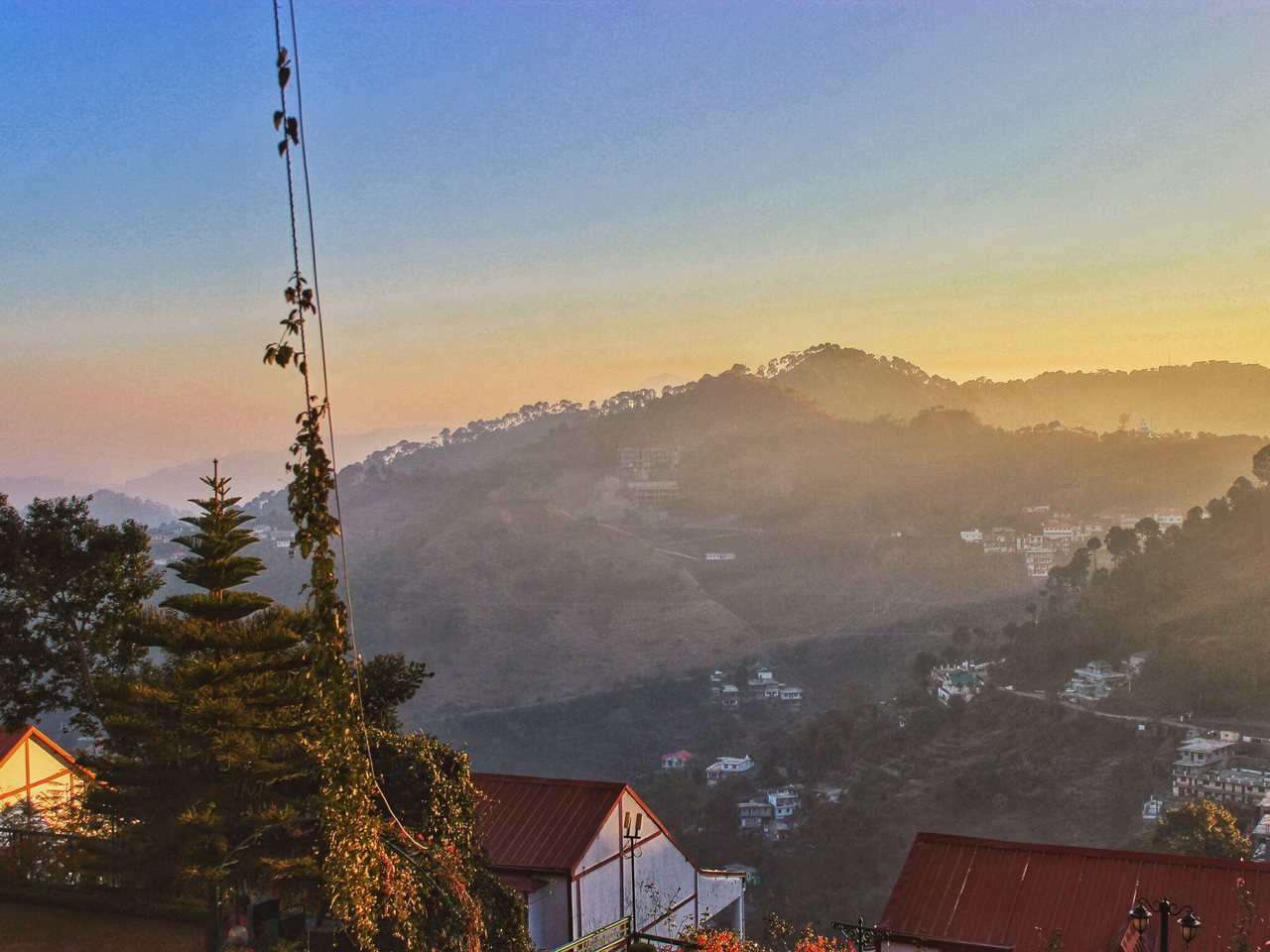 शाम के समय कसौली की पहाड़ियाँ (फ़ाइल फ़ोटो)